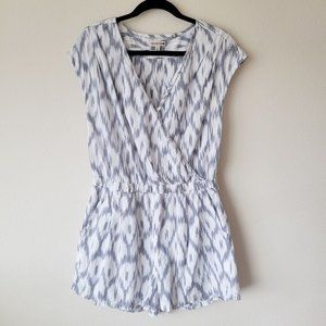 Toad&Co Gray and White Patterned Romper